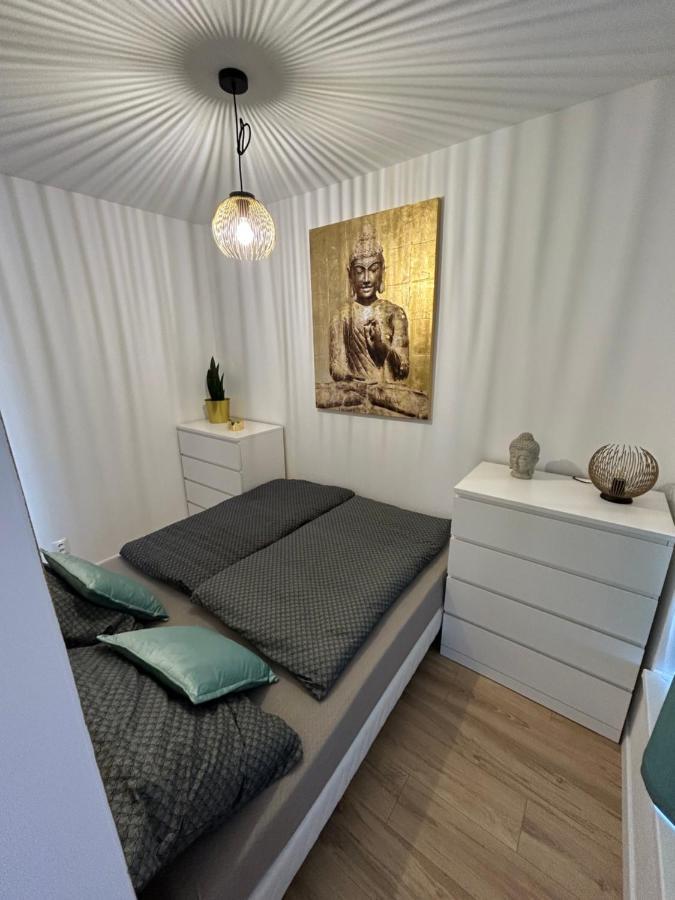 Cozy 1-Bedroom Condo Miloslavov Exterior foto